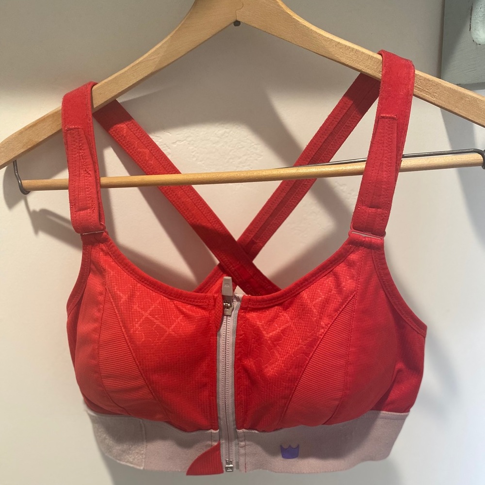 Shefit. Luxe. Red.